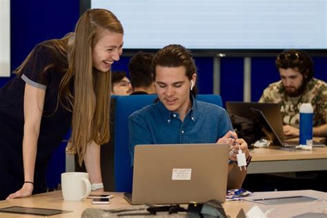 apple developer academy  napels zoekt nederlandse studenten