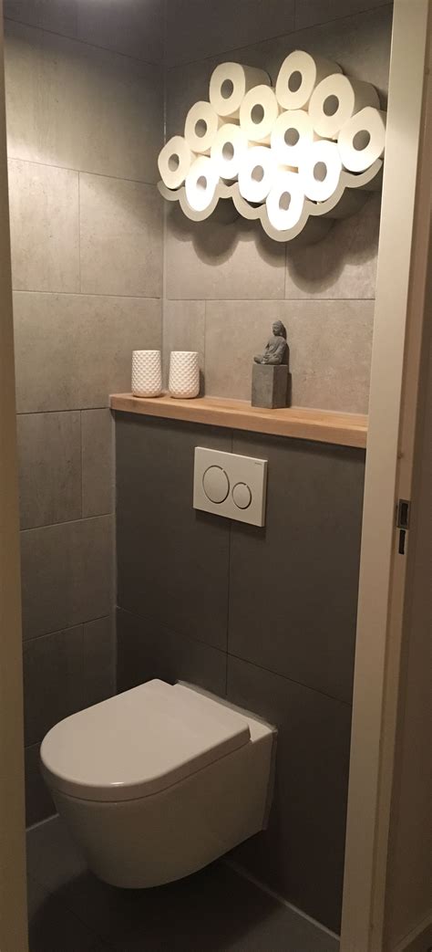 betonlook tegels met geberit toilet idee deco toilettes amenagement