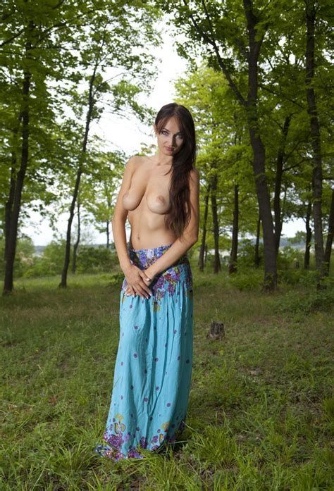 russian milf malia with nice body in the woods russian