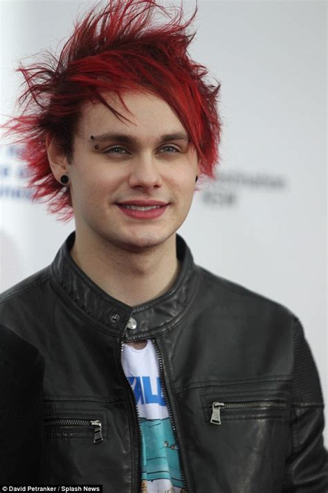 Is 5sos Star Michael Clifford Dating Christina Parie Daily Mail Online