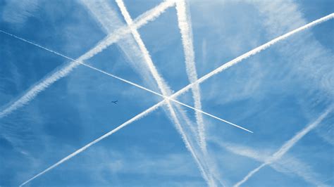 plane contrails  bad     reasons conspiracy theorists