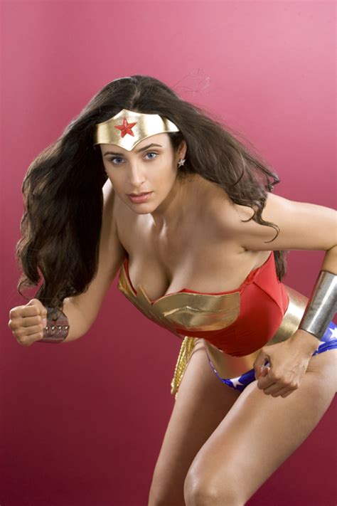 Sexy Wonder Woman Cosplayer 28  At Tiki Humor
