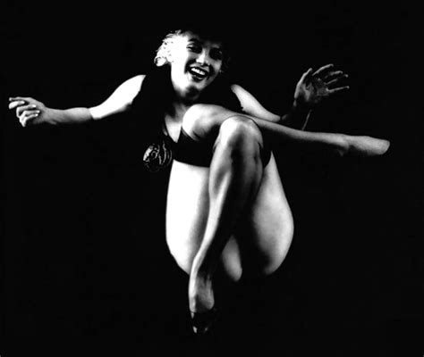 Marilyn Monroe In Black Stockings 20 Pics Xhamster