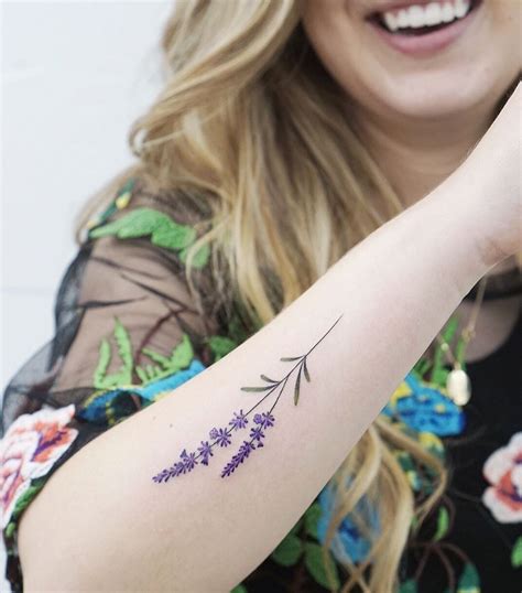 Tatuaje De Flores En El Brazo 20 Opciones Para Hacer De