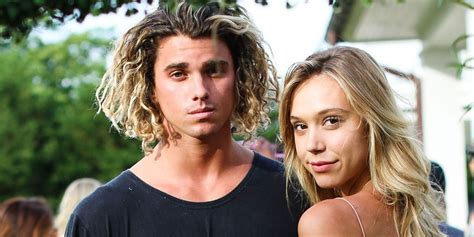 Cosmopolitan On Twitter Instagram Star Alexis Ren Size Shamed Her Ex