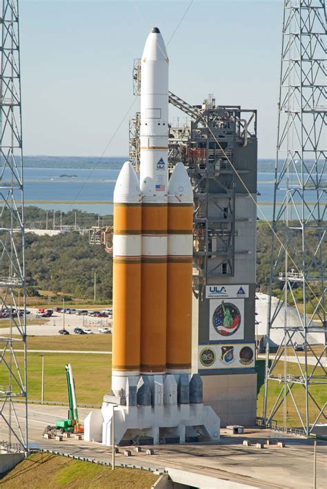 delta iv launch vehicle rwdi consulting engineers  scientists