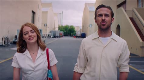 Emma Stone Ryan Gosling Kiss In New ‘la La Land’ Trailer Teen Vogue