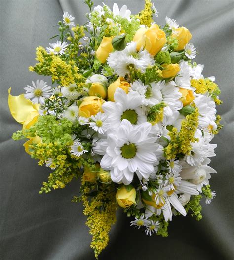 sandras flower studio daisy bouquets  buttonholes