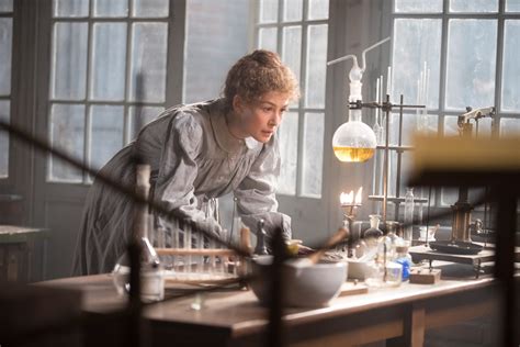marie curie  discovered  elements    woman  win