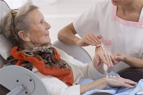 how massage therapy helps the elderly and ageing