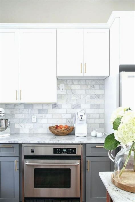ultimate white kitchen tile  add    home  closetdesign