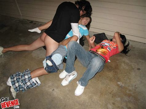 teen public threesome fucking after alco party pichunter
