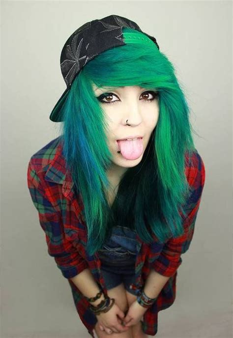 scene girl fashion tip nº10 scene teen with green dyed hair wearing a