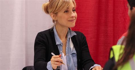 smallville actress allison mack arrested in sex trafficking case