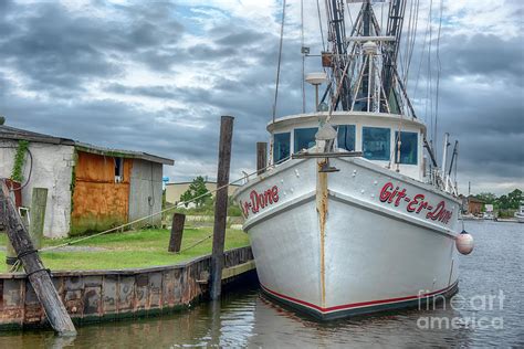 Git Er Done 1760 Photograph By Susan Yerry