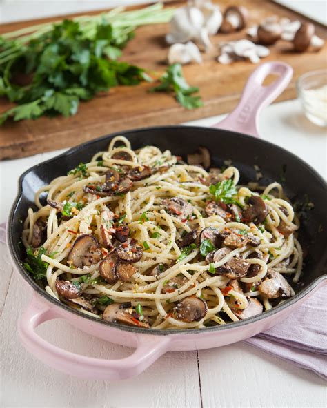 recipe mushroom  garlic spaghetti dinner kitchn