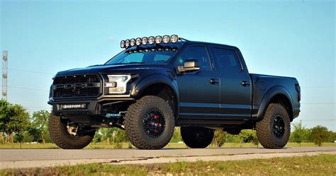 custom   aims  replace ford raptor  king   road pickups