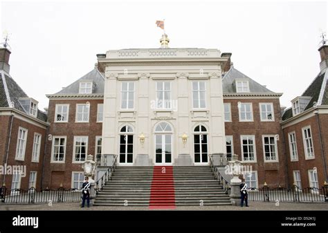 exterior view  huis ten bosch palace official residence   dutch royal family