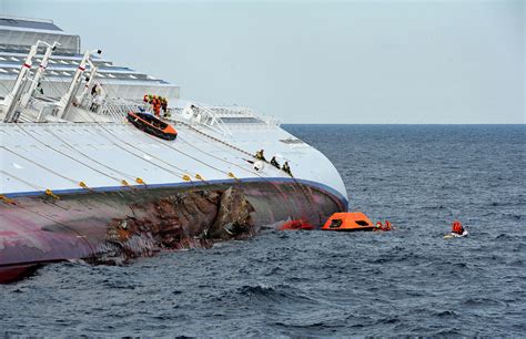 las fotos mas impactantes del accidente del costa concordia
