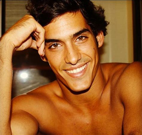 Photos These Sexy Men Prove That Brown Eyes Are Beautiful Cheapundies