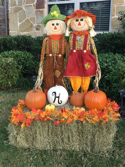 outdoor scarecrow decoration  fun scarecrow ideas    halloween   year