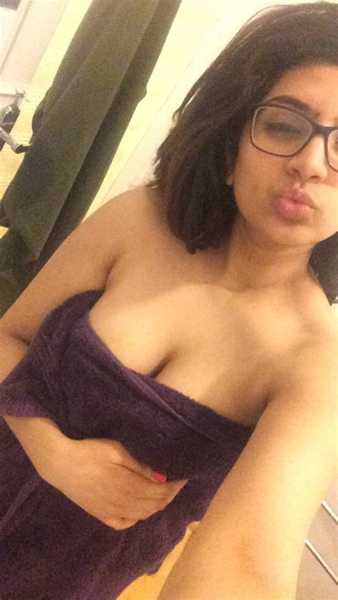 stunning mumbai babe jiva nude leaked snapchat selfies indian nude girls