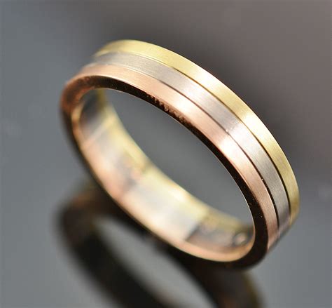 Обручальные кольца из двух видов золота фото 2023 года