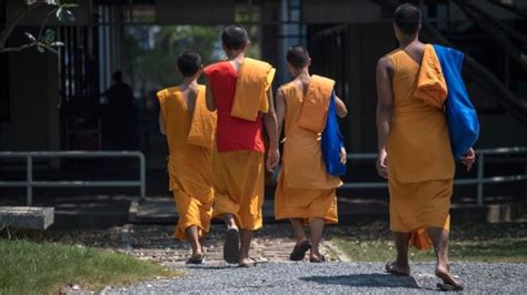 Thailand Monks Wirapol Sukphol Case Highlights Country S Buddhism