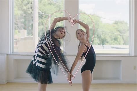 Dance Moms Stars Maddie And Mackenzie Ziegler Bring Fall Fashion To