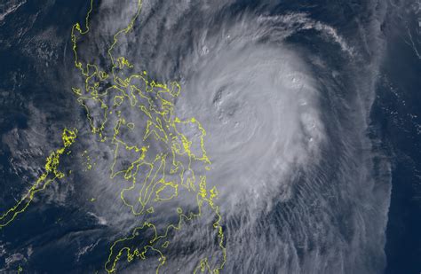 dec st update   typhoon kammuri heading   philippines  strengthening
