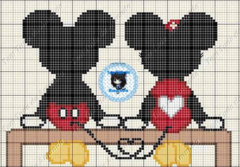 Fiz Um Lindo Gráfico Do Mickey E Minnie Feito No Programa Easy Cross