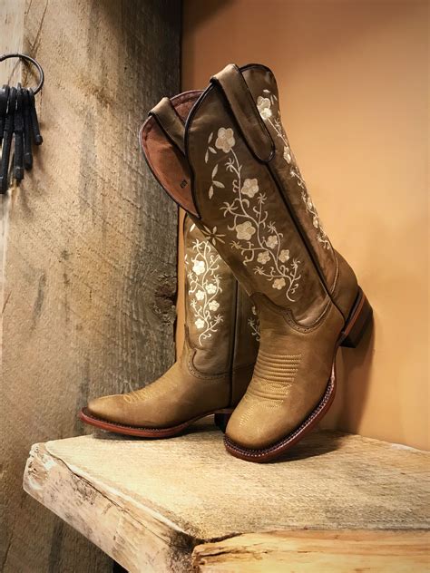 Womens Floral Embroidery Cowgirl Square Toe Boots Tan El