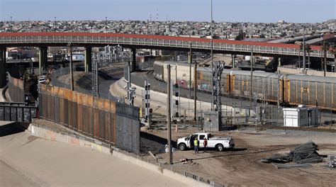 el paso bristles  claim  wall  city safe  spokesman review