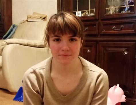 Russian Dad Fears Missing Daughter Ran Away To Join Isis Huffpost