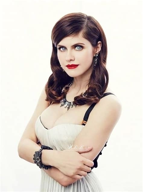 alexandra daddario nude pics and topless sex scenes