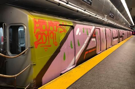 q train found totally covered in graffiti on upper east side