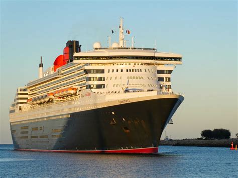 queen mary  ships  fremantle port fremantle shipping news