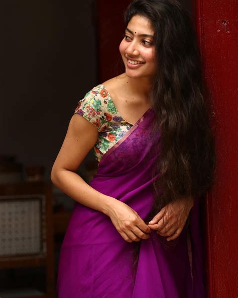 Super Cute Photo Stills Of Actress Sai Pallavi