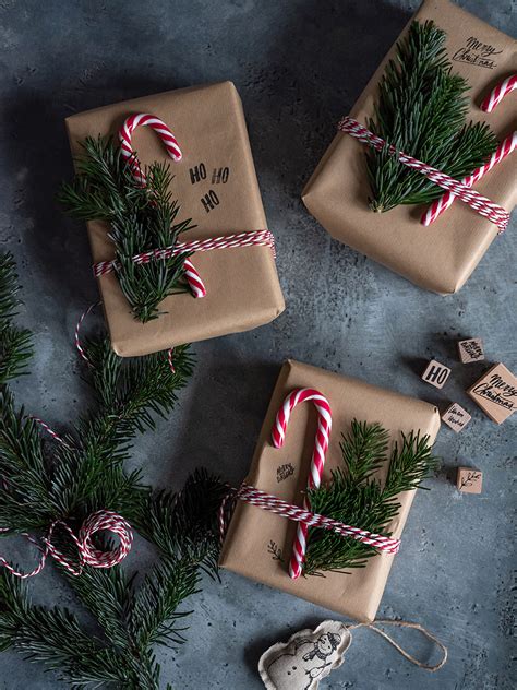 auerochse lauern lachen verpacken von weihnachtsgeschenken ablauf bogen