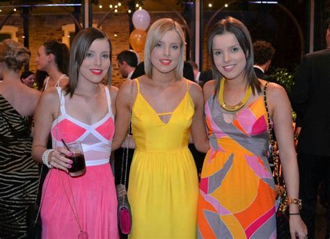 gorgeous amy kate and sophie taeuber triplets from australia triplets twins beautiful