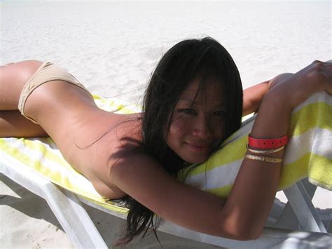 amateur asian at the beach pichunter