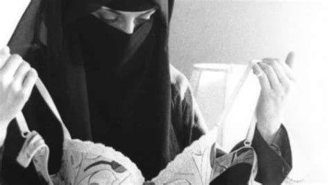 Muslim Woman S Bra Photo Sparks Controversy Cbc News