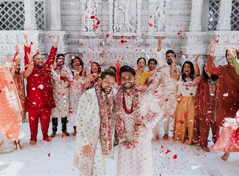 Gay Indian Couple Gets Married Traditionally In A Hindu
