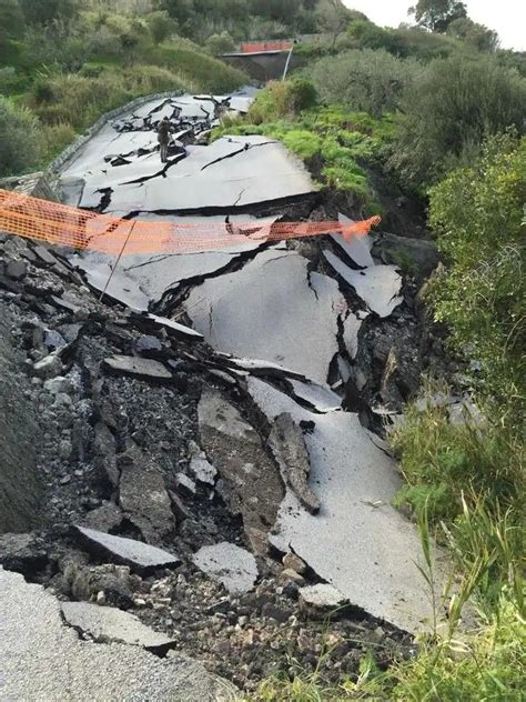 pin  anikaos  earthquake damage natural disasters earthquake