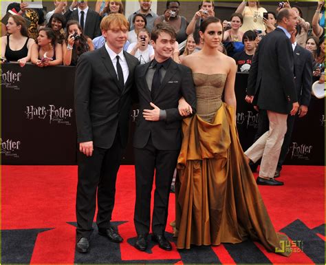 Emma Watson And Daniel Radcliffe Deathly Hallows Nyc Premiere Photo