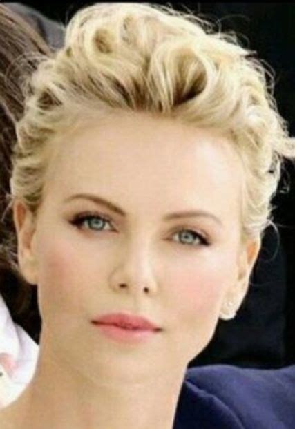 charlize theron in 2019 charlize theron short hair styles women