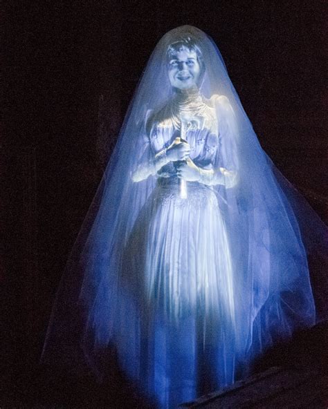 haunted mansion ghost lady  haunted mansion gho flickr