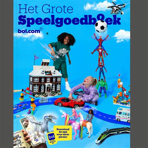 arkey  zit  een rolstoel en schittert  het speelgoedboek van bolcom rtl nieuws