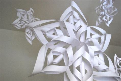 How To Make An Easy But Effective 3d Paper Snowflake A Great Christmas