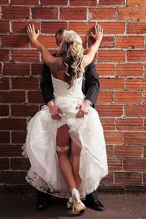 24 Sexy Wedding Pictures Not For Your Wedding Album
